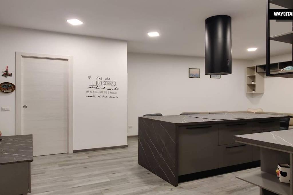 De Angeli District Apartment Milan Exterior photo