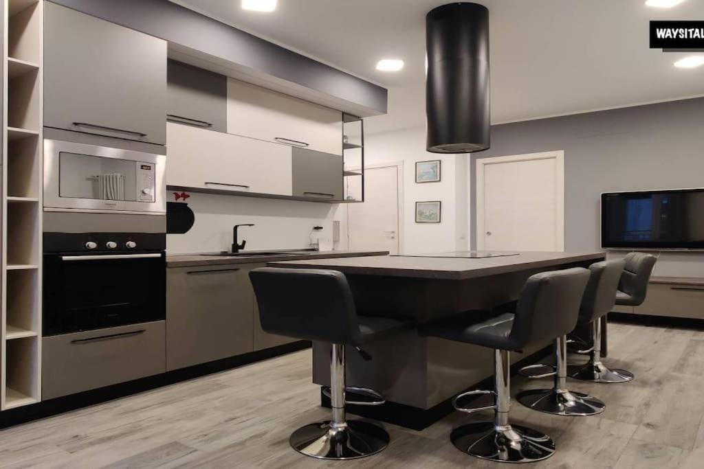 De Angeli District Apartment Milan Exterior photo